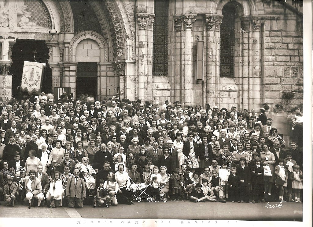 LOURDES 1973 PELERINAGE DES ORANAIS  (1).jpeg